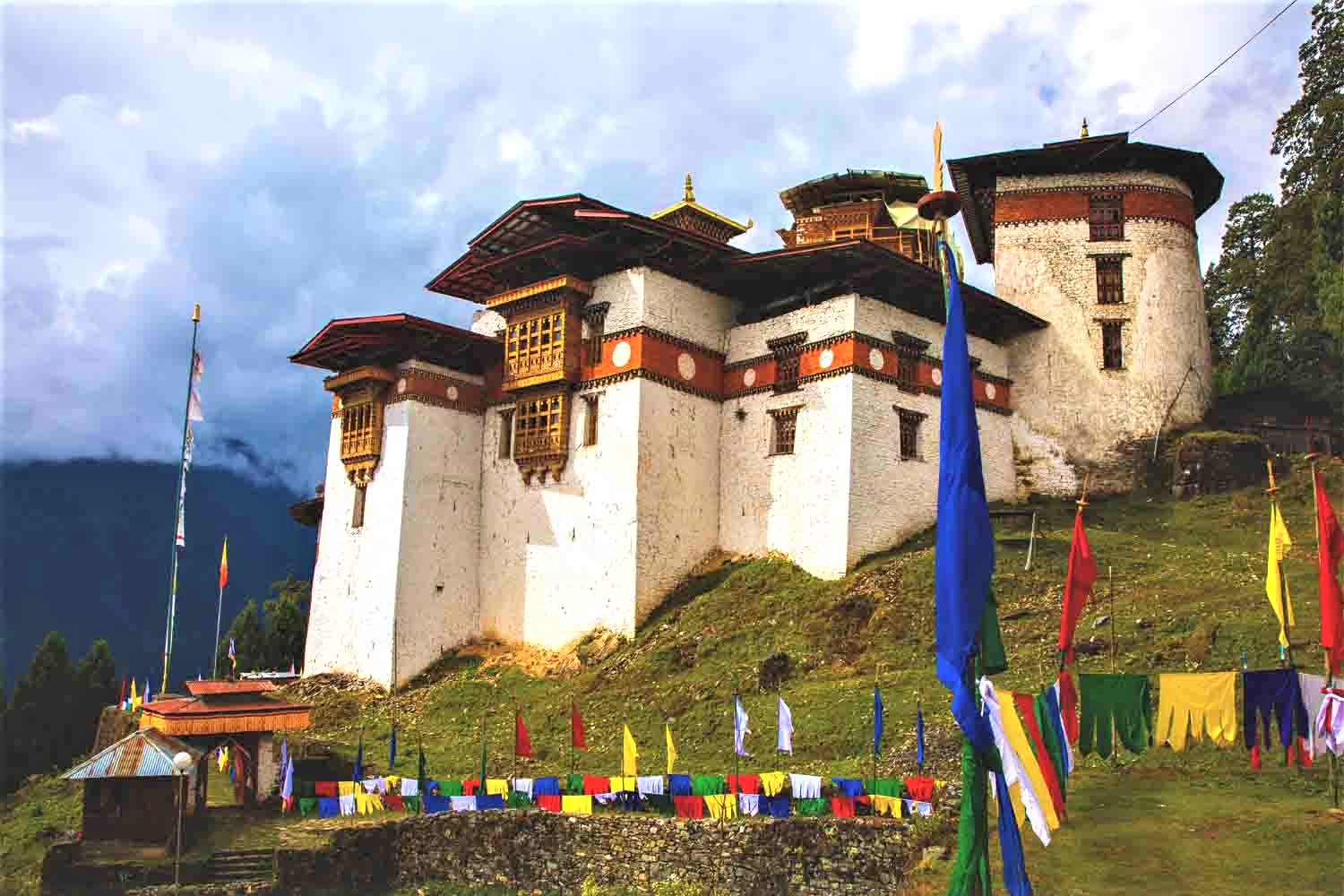 Gasa Dzong Bhutan 